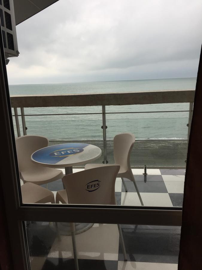 Hotel George 乌雷基 外观 照片