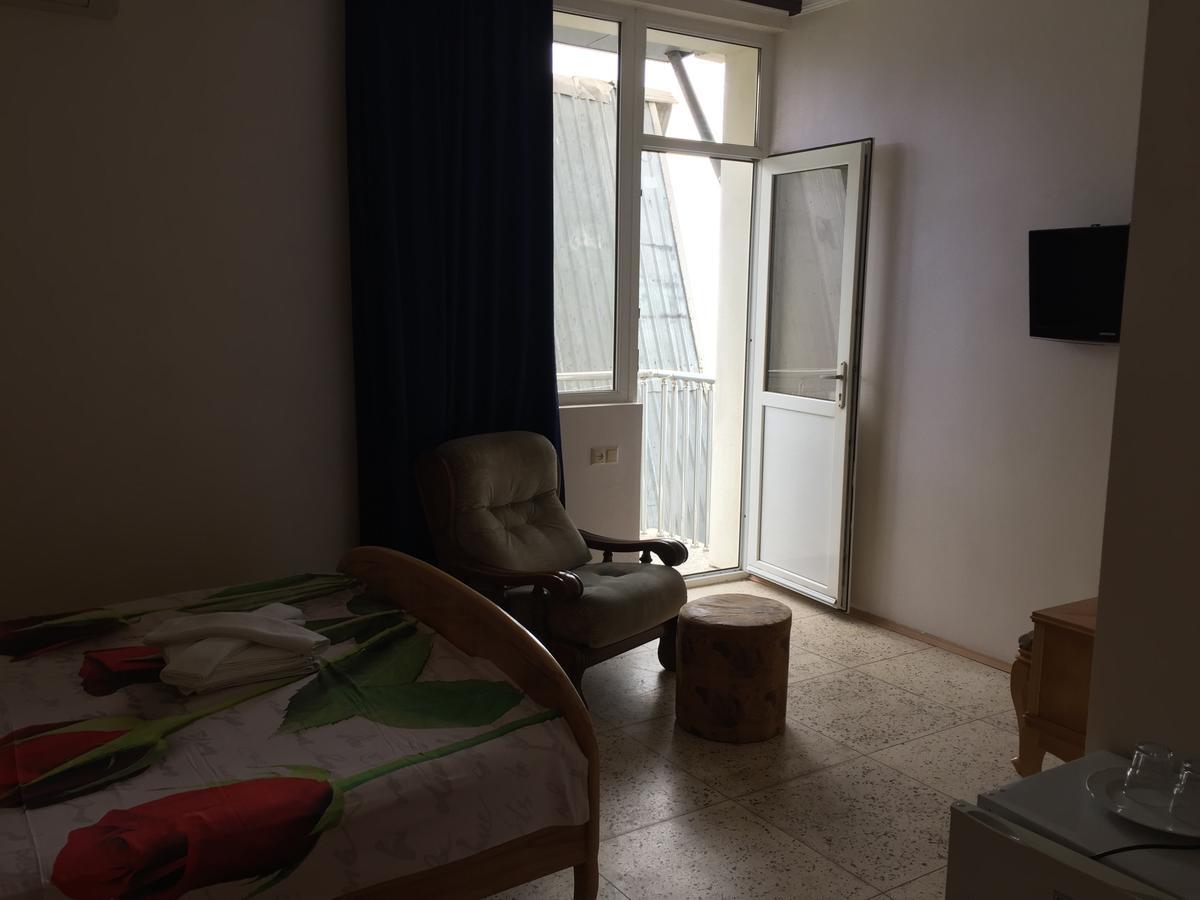 Hotel George 乌雷基 外观 照片