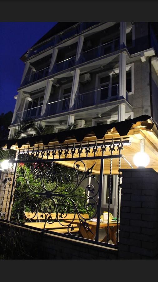 Hotel George 乌雷基 外观 照片